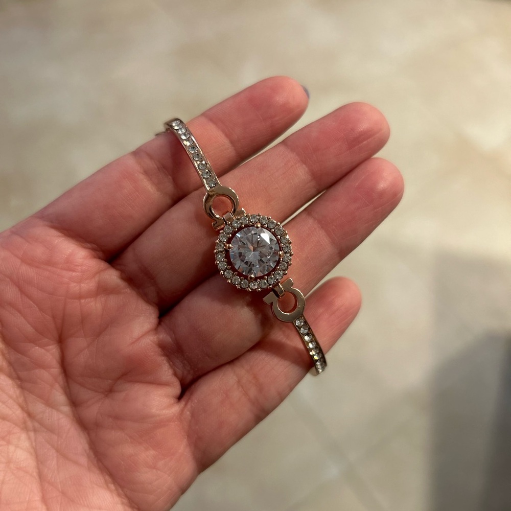Dazzling Rose Gold Bracelet with Crystal Centerpiece